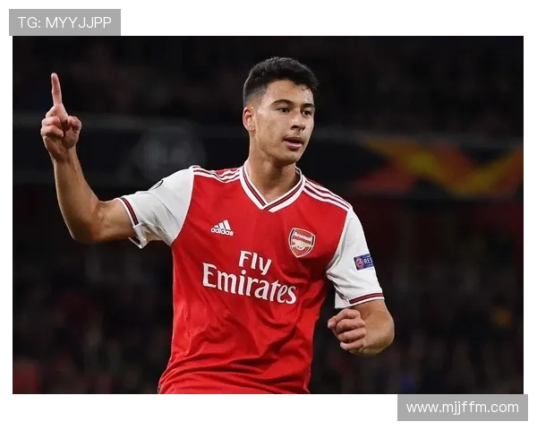 维尼修斯 vs 马丁内利:巴西边锋的成长分化 维尼修斯 vs 马丁内利:巴西边锋的成长分化