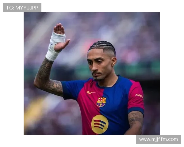 拉菲尼亚突破能力解析：对位顶级边后卫的实战考验